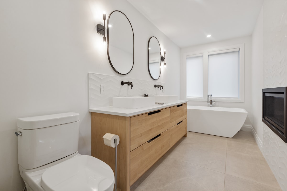 The Complete Approach to Renovating Bathrooms: Style, Function, and Value